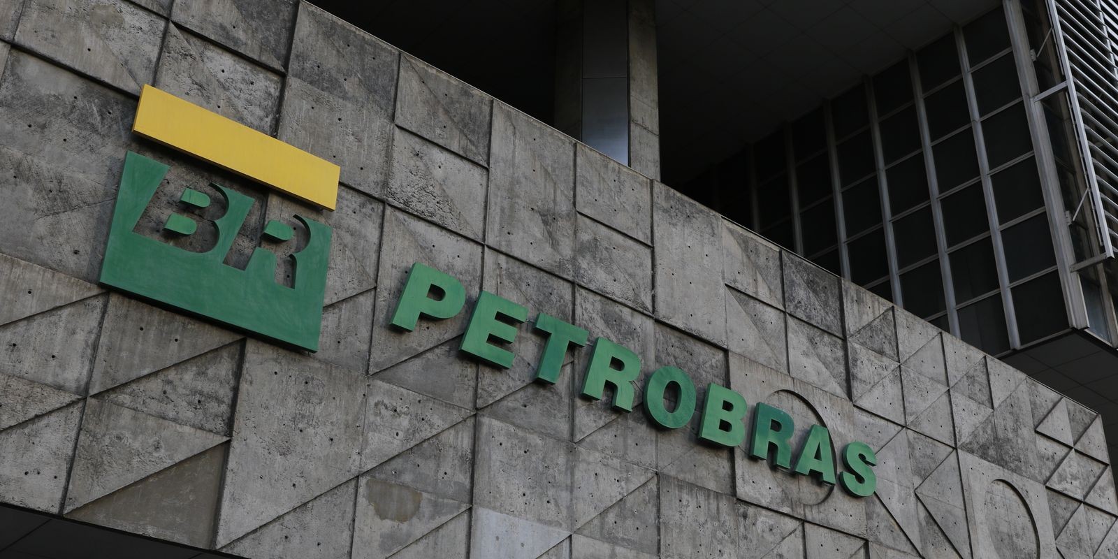 Petrobras avalia retorno à venda de gás de cozinha diante de alta rentabilidade do setor