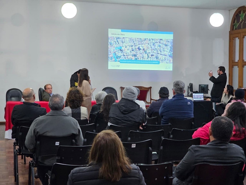Audiência pública debate a transposição do canalete, no entroncamento com a Carlos Gomes