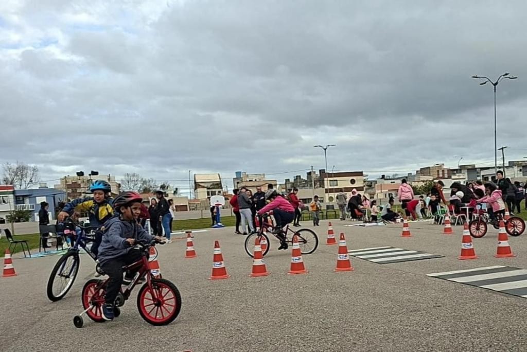 Agosto Dourado movimentou Praça Saraiva com serviços de saúde e atividades culturais, esportivas e educacionais