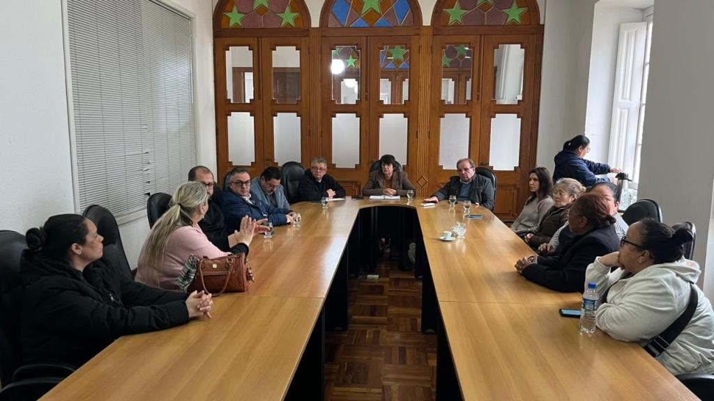Moradores, Prefeitura e Corsan discutiram cortes de água no BGV 
