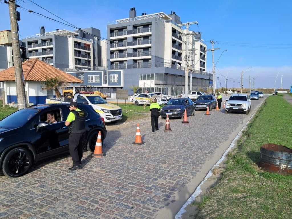 Ação integrada reforça fiscalização de trânsito no balneário Cassino