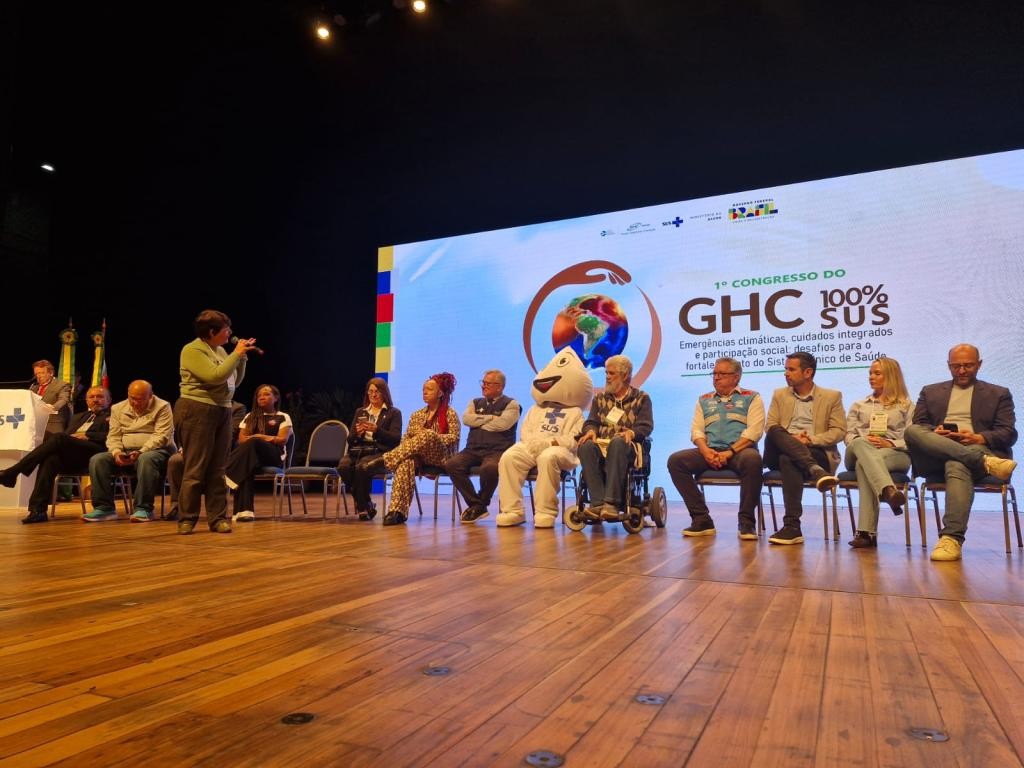 Prefeita firma protocolo para fortalecer o SUS em Rio Grande