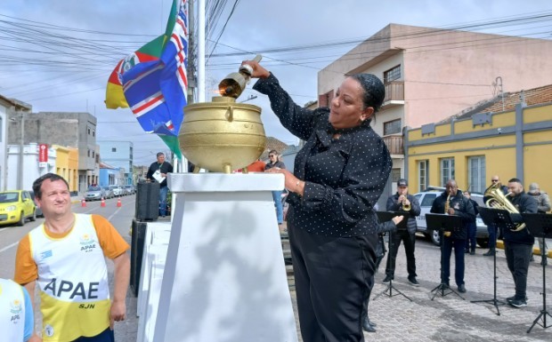 Pira da Pátria é acesa e abre oficialmente a Semana da Pátria 2025 em São José do Norte