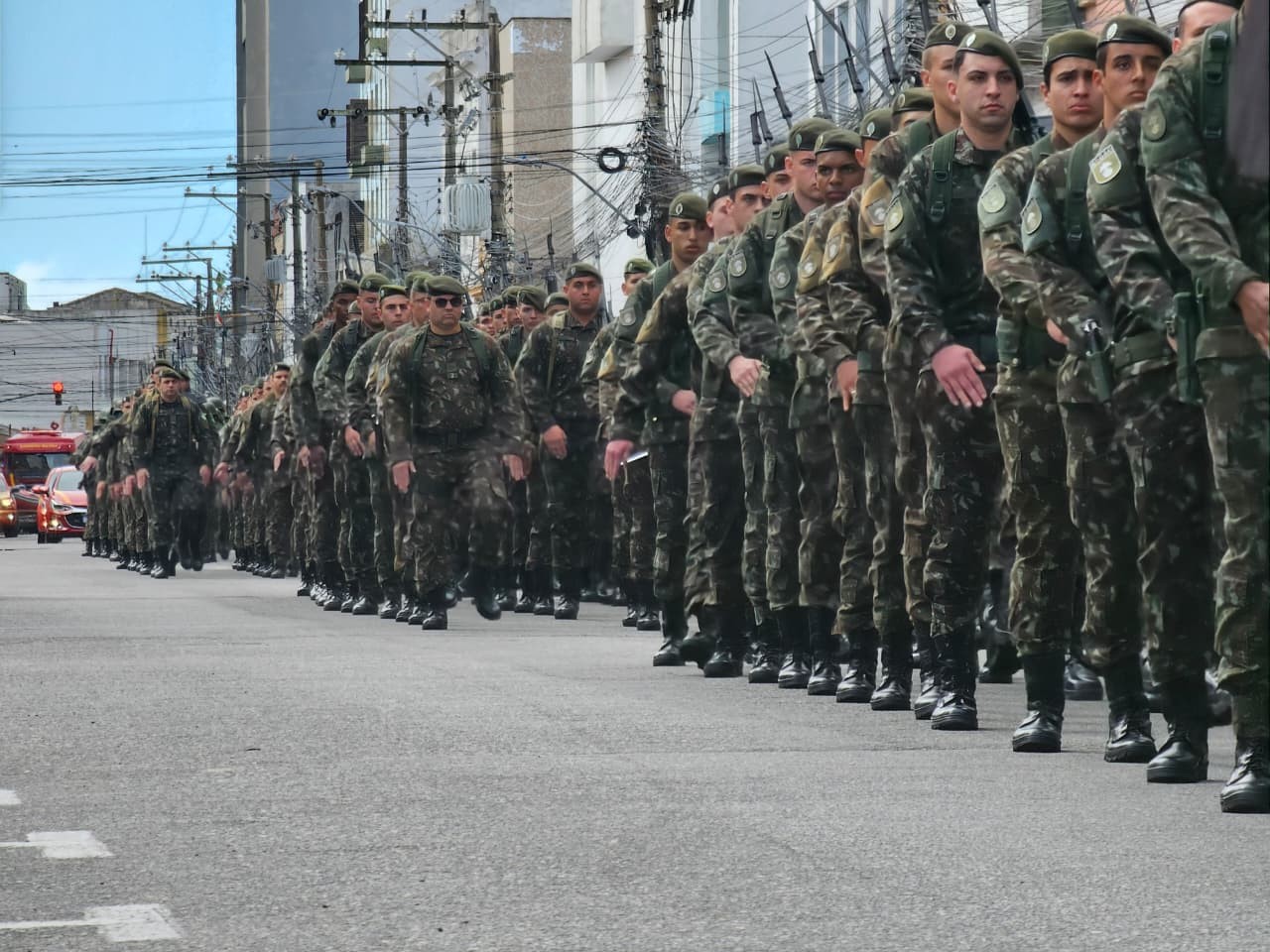Desfile de sete de setembro reúne comunidade na Marechal Floriano