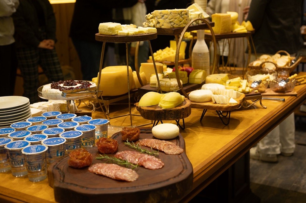 Degustação Guiada de Queijos e Vinhos ocorrerá no Praça Shopping