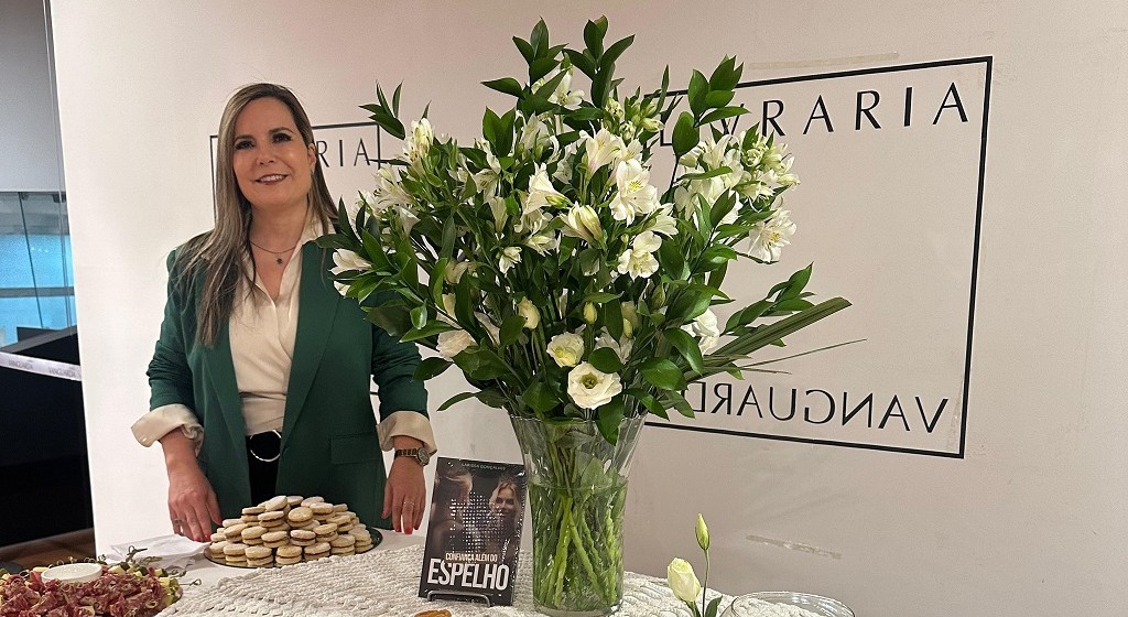 Médica Larissa Gonçalves lança o livro Confiança Além do Espelho