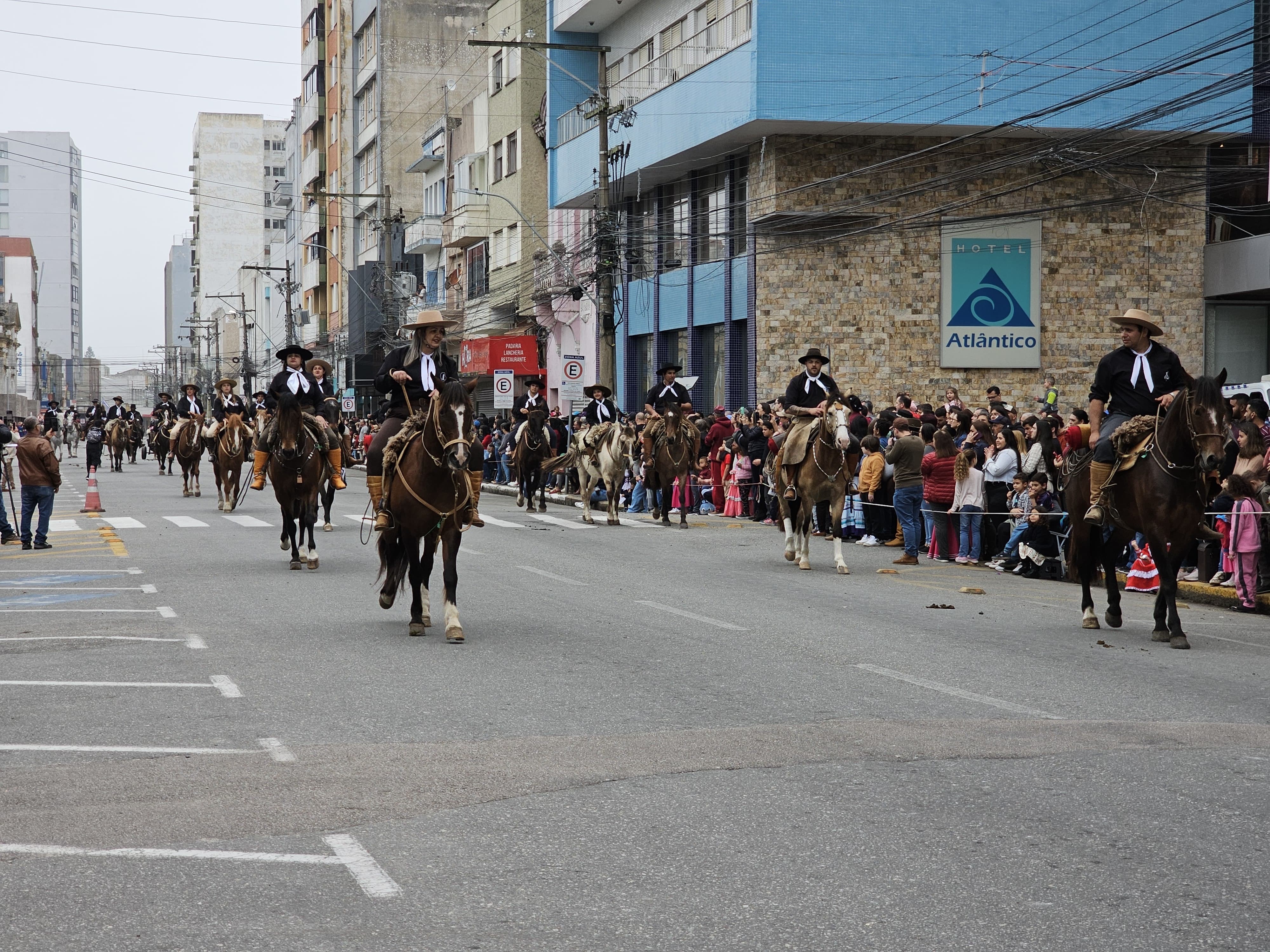 Rio Grande celebra o 20 de Setembro com cerimônia, desfile militar e cavalgada farroupilha