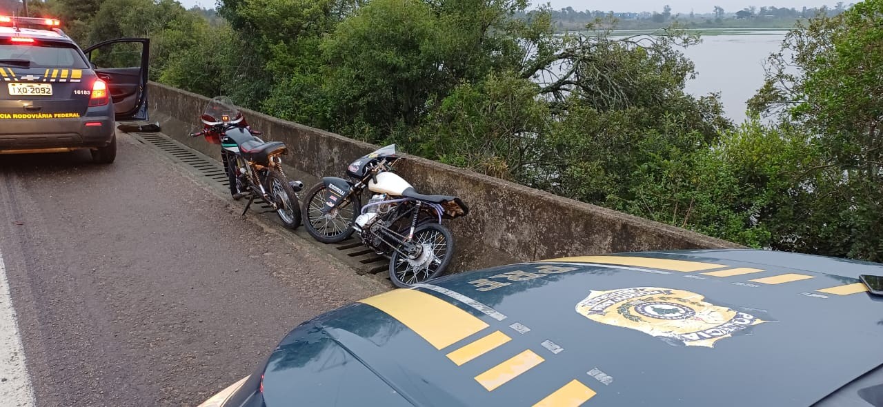 PRF desarticula corrida clandestina de motos na BR-392, em Pelotas