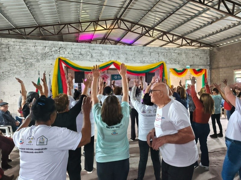 Idosos participam de tarde recreativa na programação da Semana Farroupilha em São José do Norte