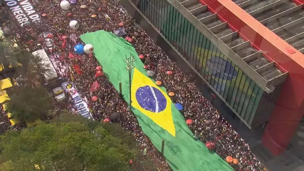 Manifestações contra a PEC da Blindagem e o projeto da Anistia mobilizam capitais do País
