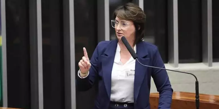 Fábia Almeida Richter é anunciada como titular da nova Secretaria da Mulher do Estado