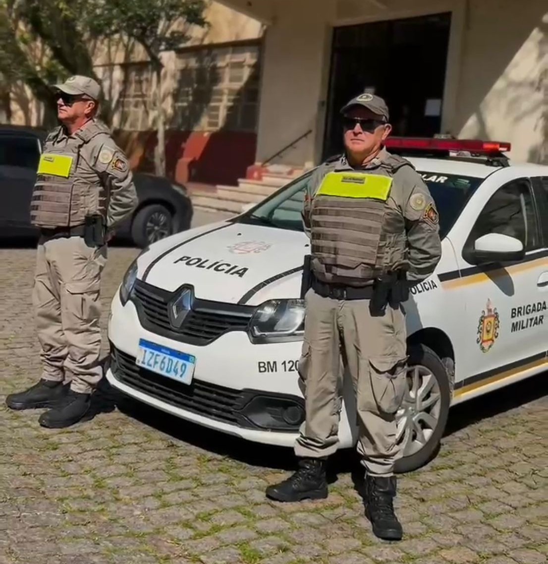 6º BPM aproxima polícia de estudantes com ações educativas e  de prevenção em Rio Grande