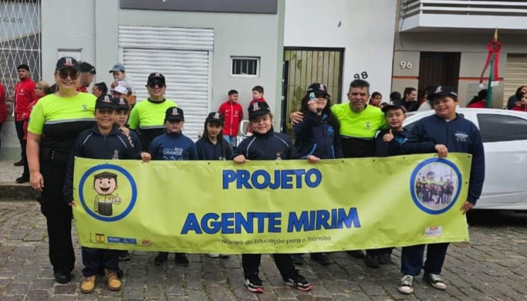 Rio Grande realiza formatura de Agentes Mirins na Semana Nacional do Trânsito
