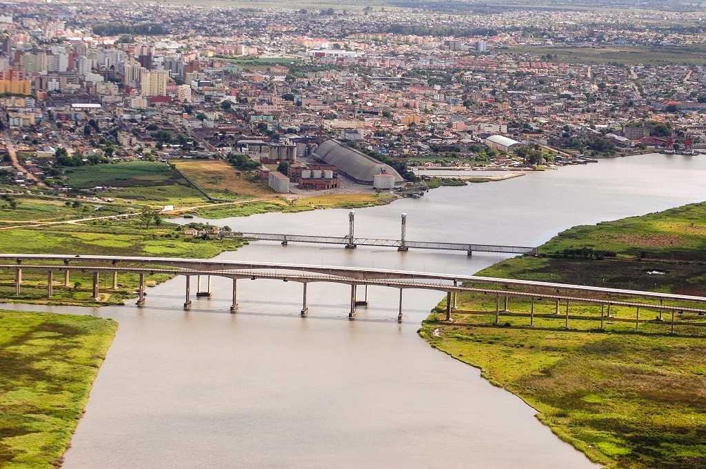 Interditada para o tráfego há quase cinco décadas, ponte sobre o Canal São Gonçalo será recuperada