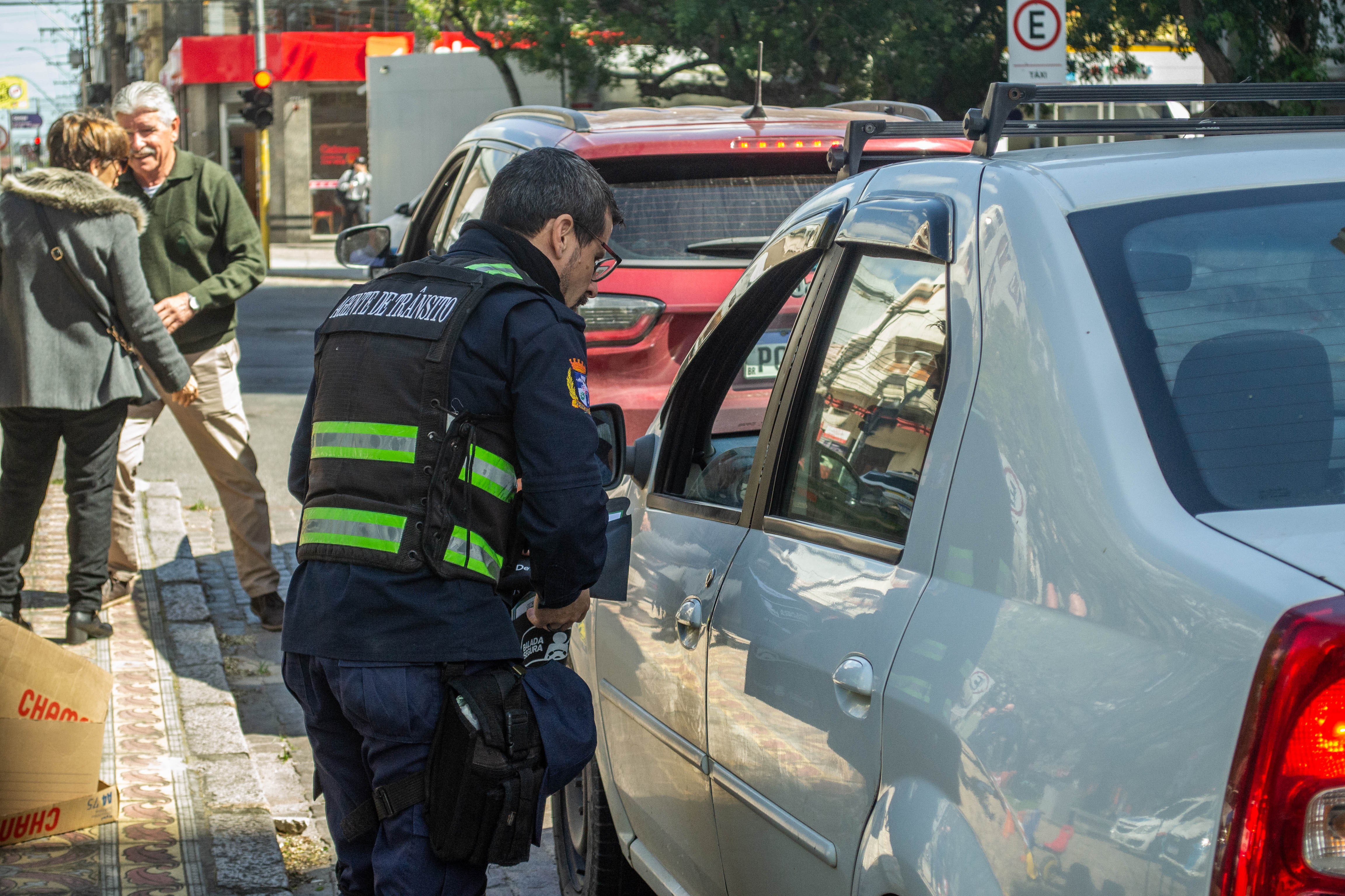Pelotas recebe blitz educativa para alertar sobre riscos no trânsito