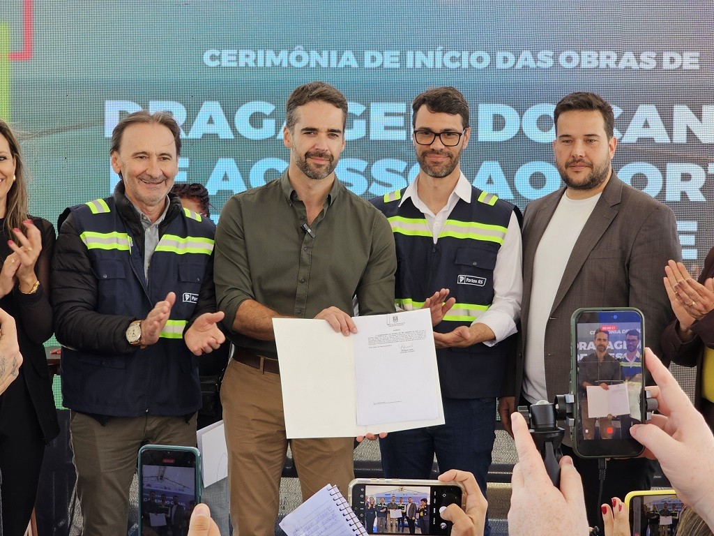 No Estaleiro Rio Grande, Leite anuncia investimentos em dragagem e na qualificação do sistema de prevenção de cheias