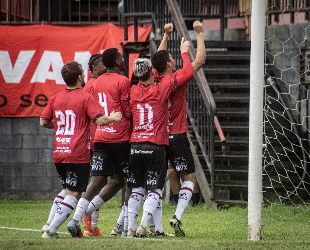 Brasil de Pelotas anuncia Gilson Maciel como novo técnico