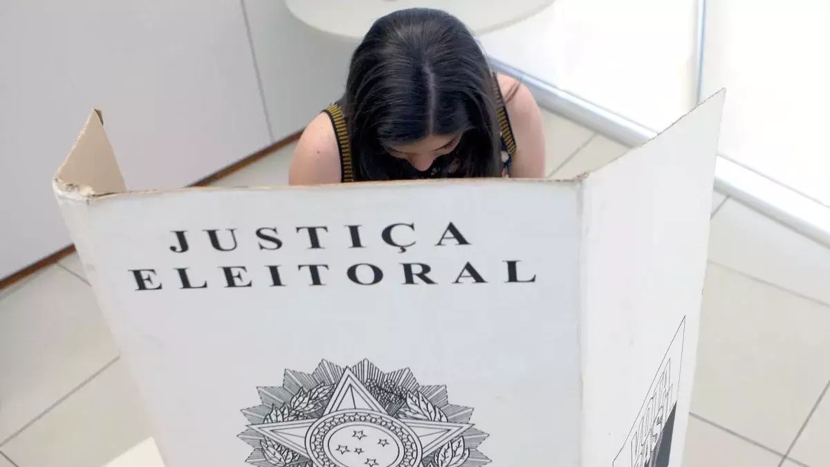 TSE sorteia ordem da propaganda eleitoral gratuita e discute regras para as Eleições 2026