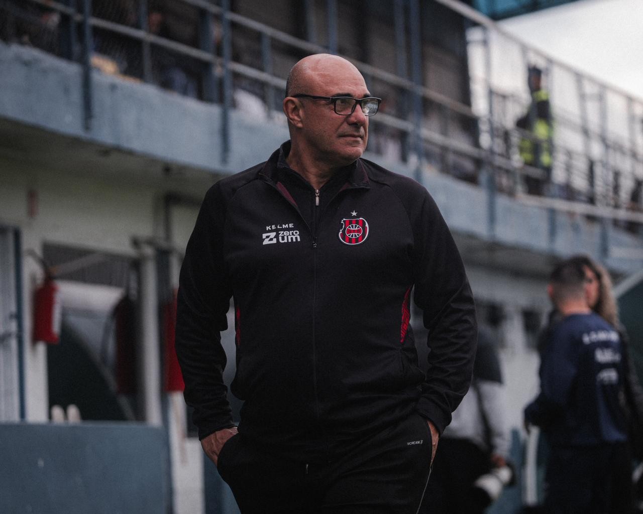 Xavante anuncia saída de Hélio Vieira