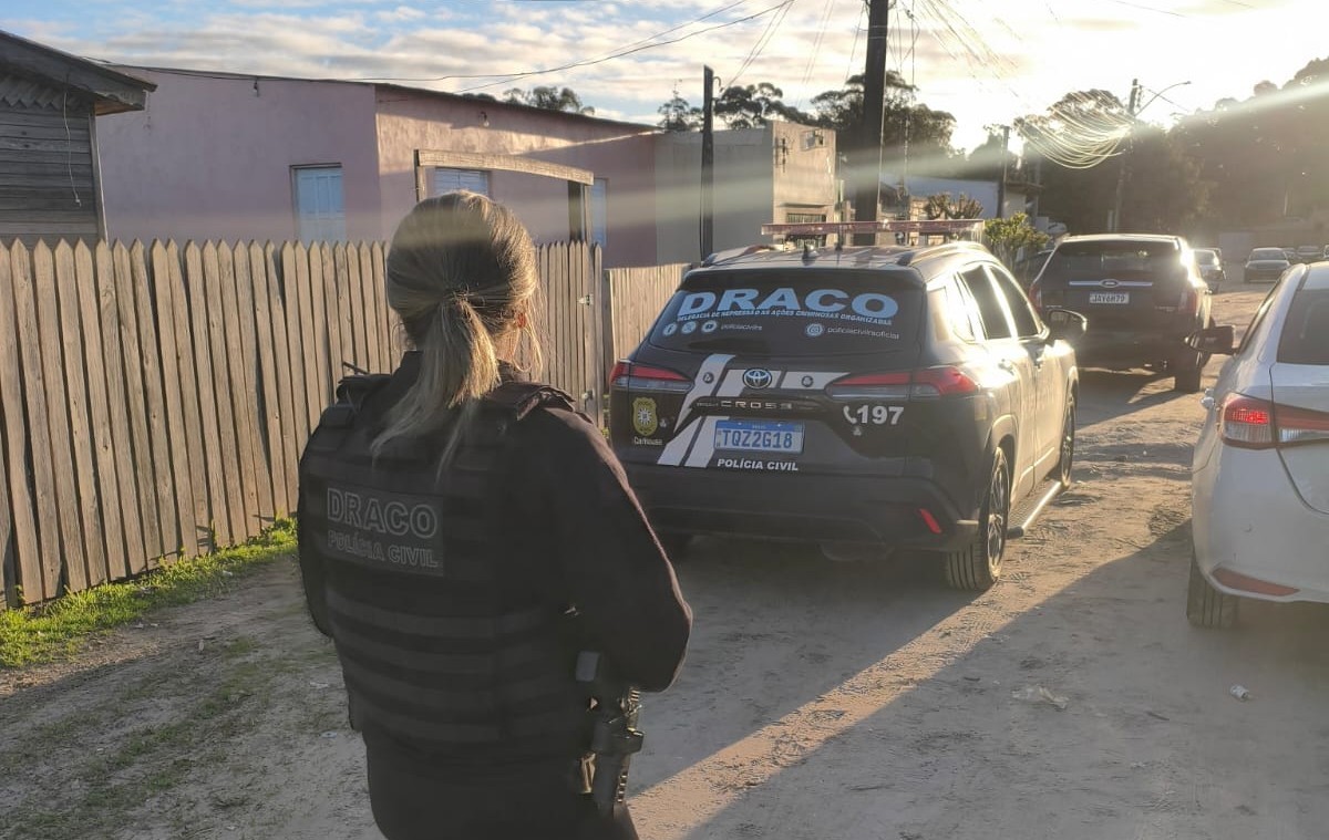 Em resposta rápida, Polícia Civil prende um dos envolvidos em roubo a transporte coletivo que resultou em dois passageiros feridos