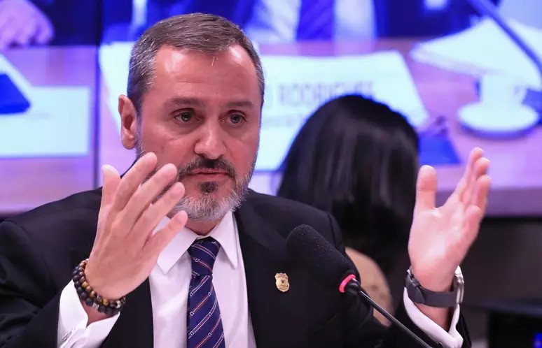 Ministro André Mendonça solicita investigação contra o pelotense Andrei  Rodrigues, diretor-geral da PF