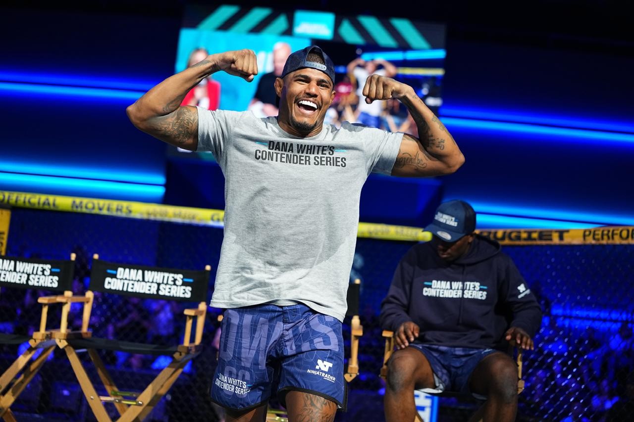 Igor Jacaré brilha no Contender Series, nocauteia peruano e conquista contrato com o UFC