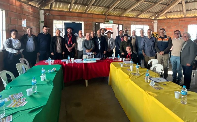 Prefeito de São José do Norte participa de reunião da Azonasul em Piratini