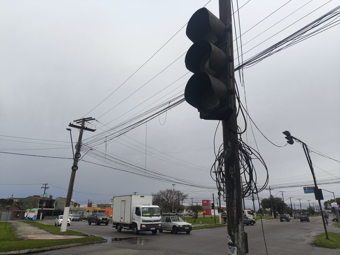 STT Pelotas faz força-tarefa para recuperar semáforos danificados no temporal