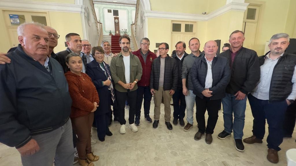 Prefeita Darlene participa de agenda com governador em Pelotas e busca apoio para recuperação após temporal