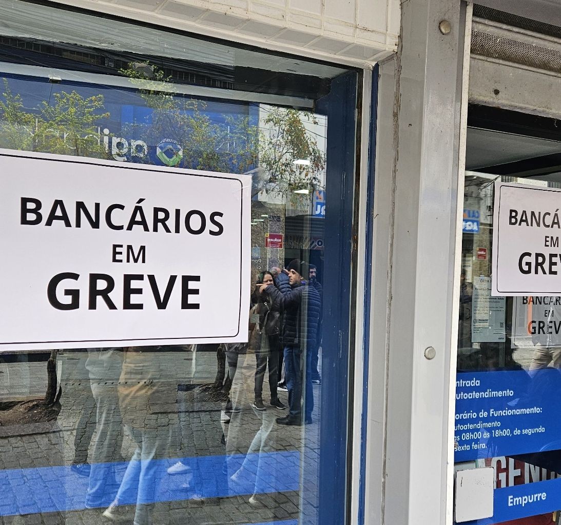 Funcionários da Caixa em Pelotas e região retomam greve por tempo indeterminado