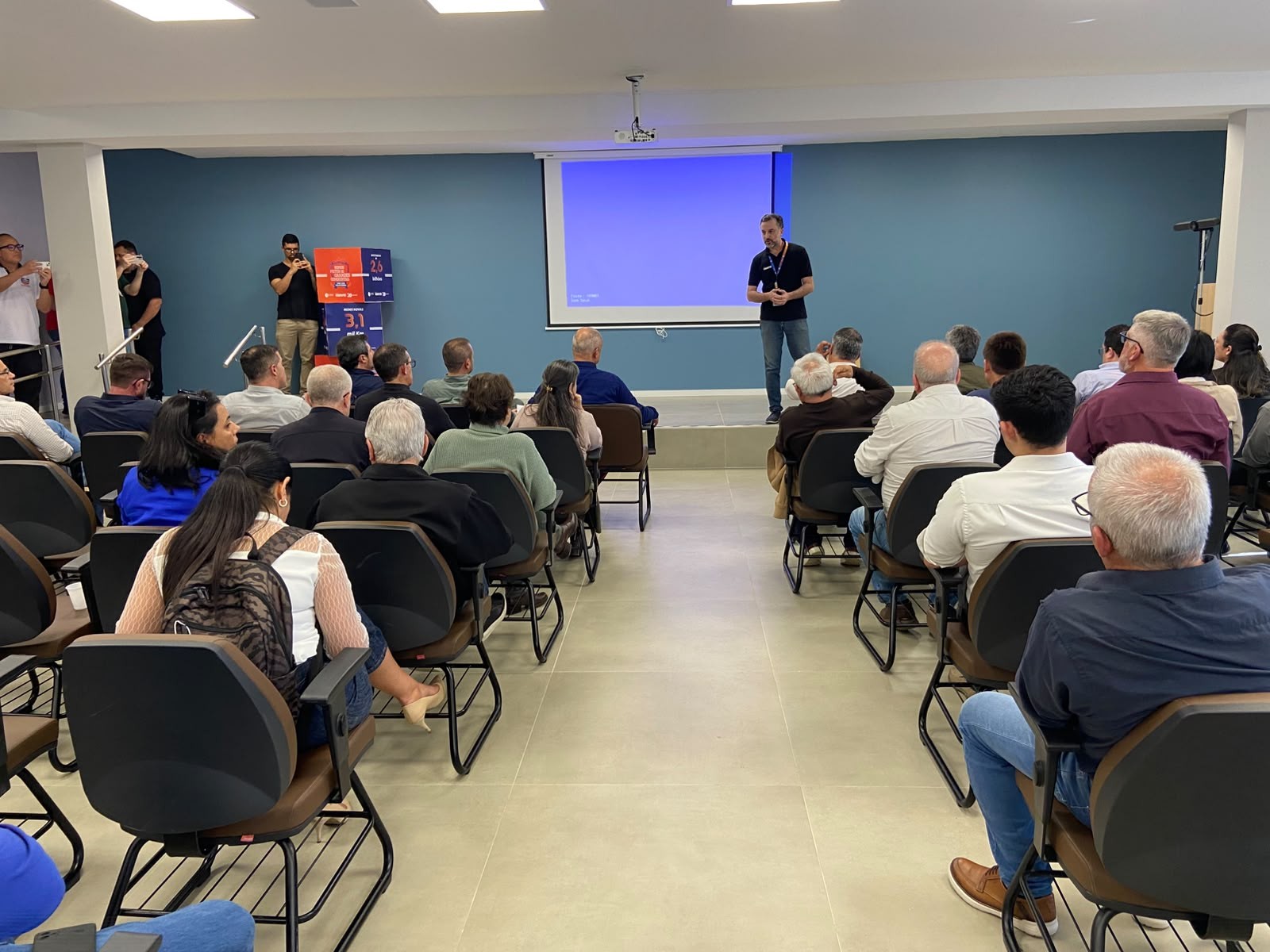 Prefeitos da Zona Sul reúnem-se com a CEEE-Equatorial e fazem cobranças por rapidez nas demandas do temporal