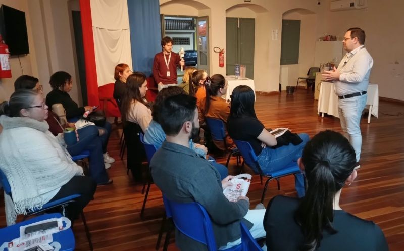 Empreendedores de São José do Norte recebem orientações sobre compras públicas