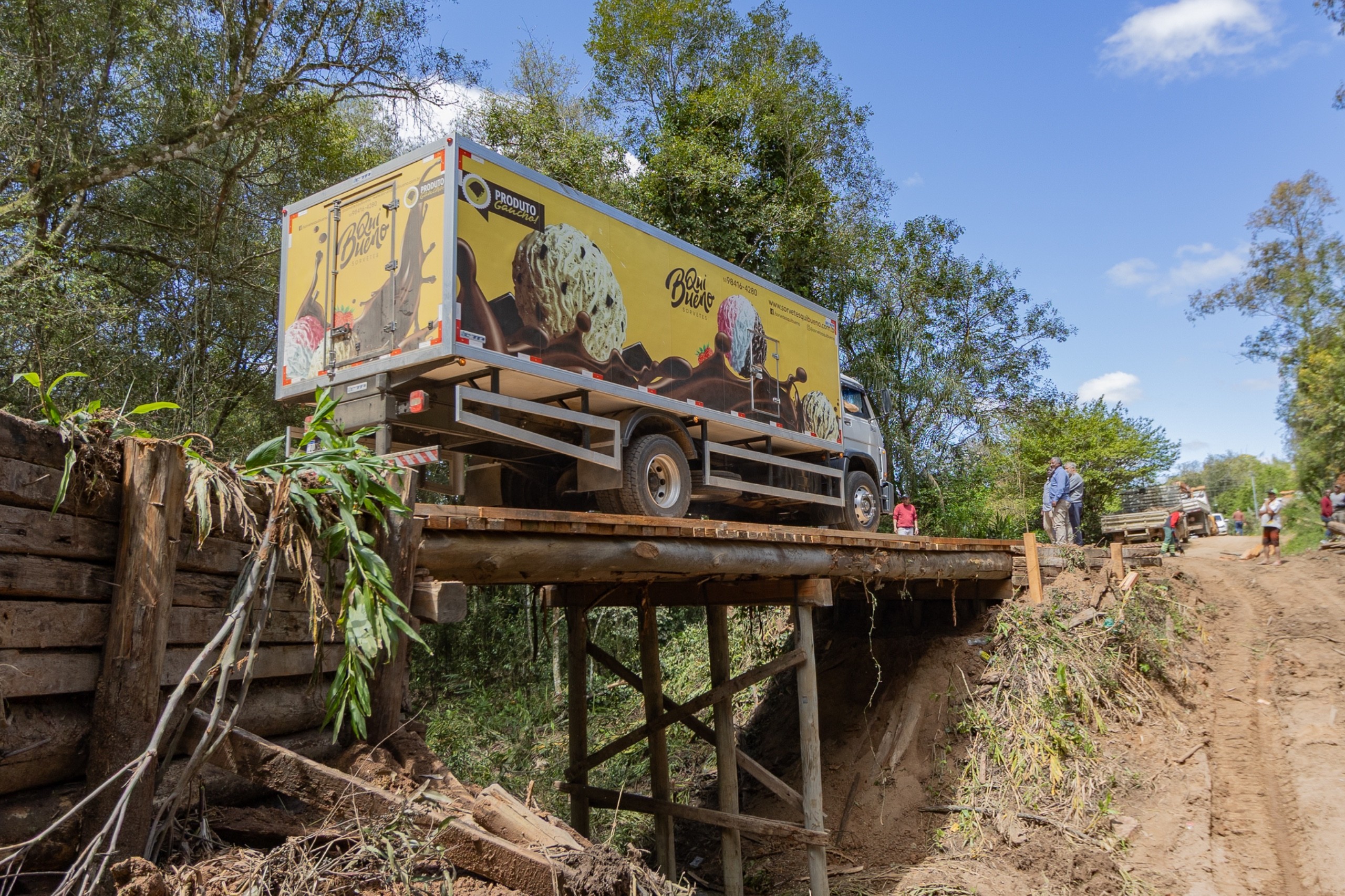 Prefeitura de Pelotas entrega nova ponte na zona rural