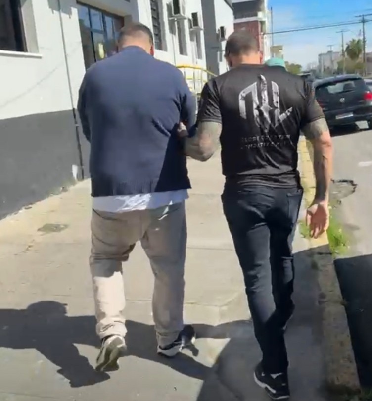 Polícia Civil prende suspeito de matar dois a tiros em Pelotas