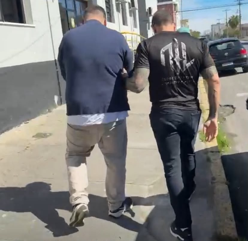 Defesa de suspeito de duplo homicídio emite nota alegando legítima defesa de terceiros