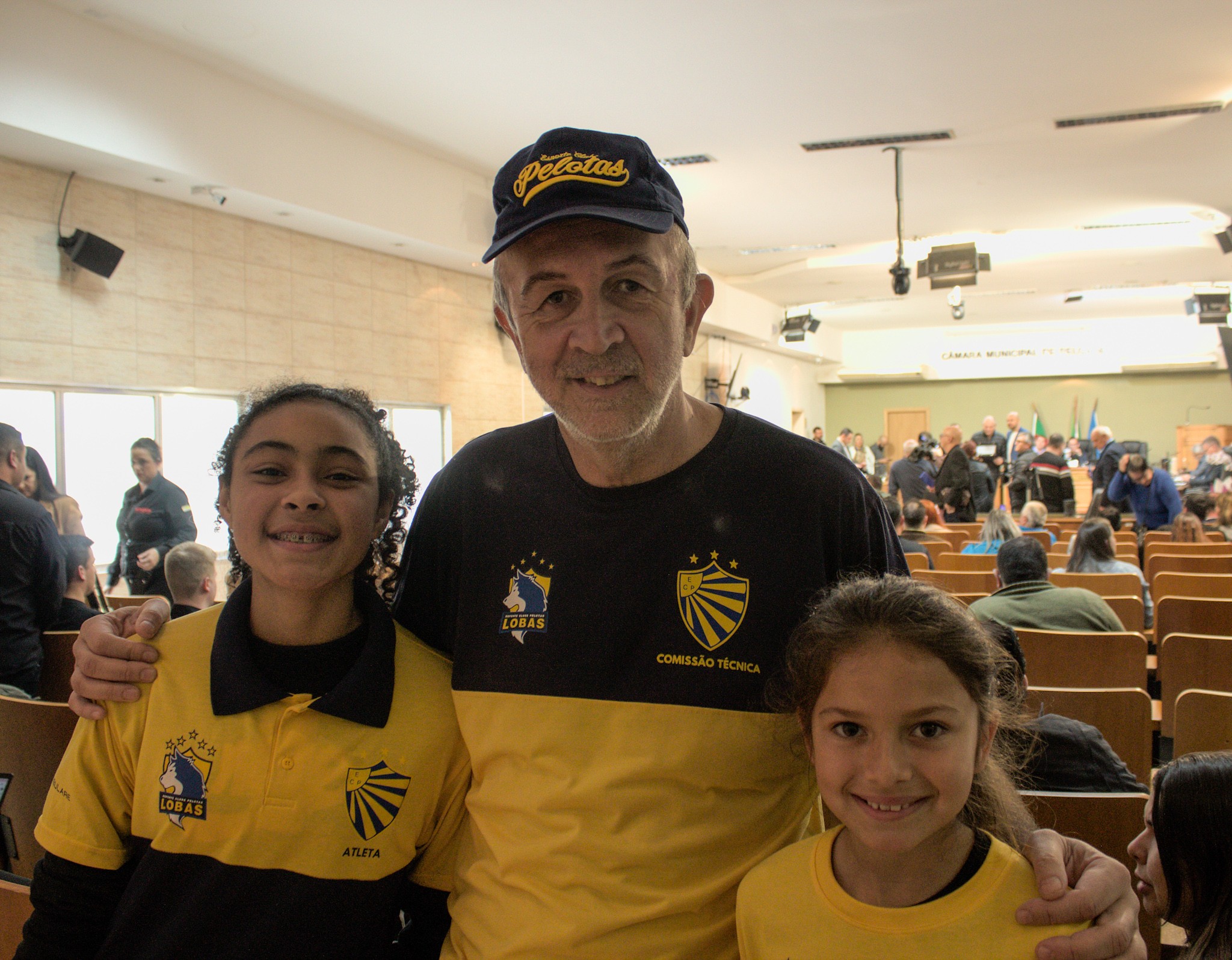 Marcos Planela, técnico do futebol feminino do Pelotas, irá receber a medalha Rei Pelé, em Brasília