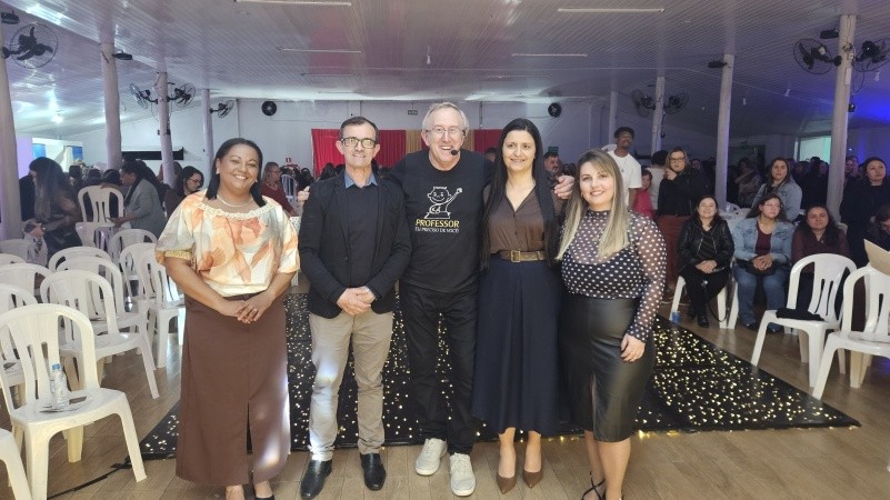 Rede municipal de ensino de São José do Norte celebra o Dia dos Professores