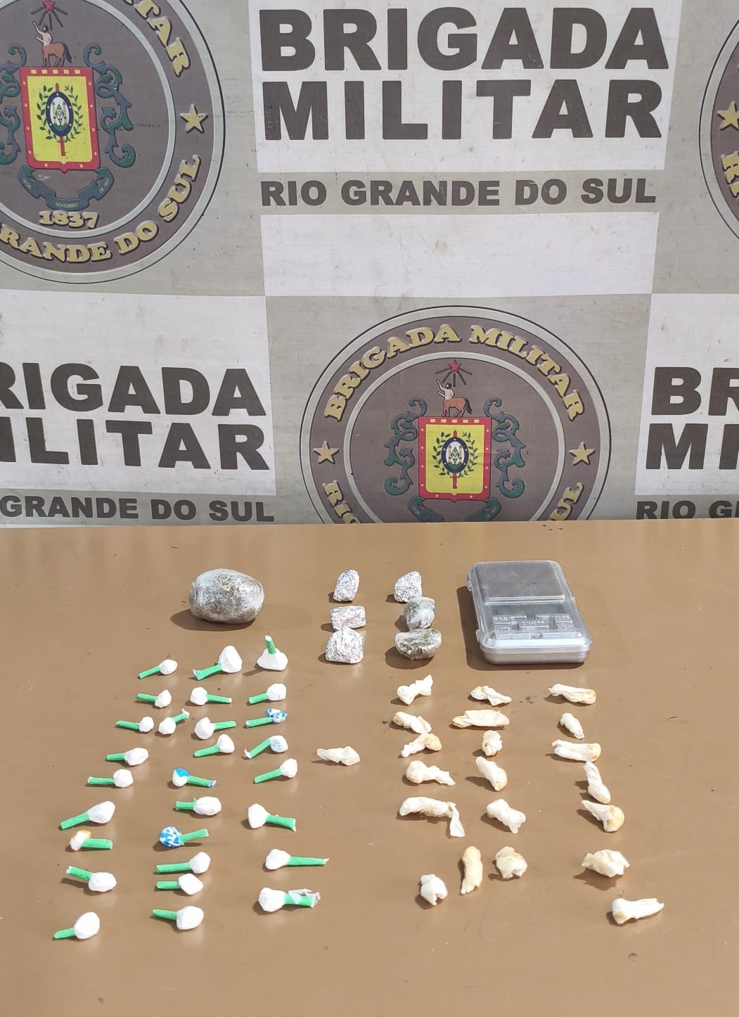 Homem é preso por tráfico de drogas no bairro Getúlio Vargas, em Pelotas