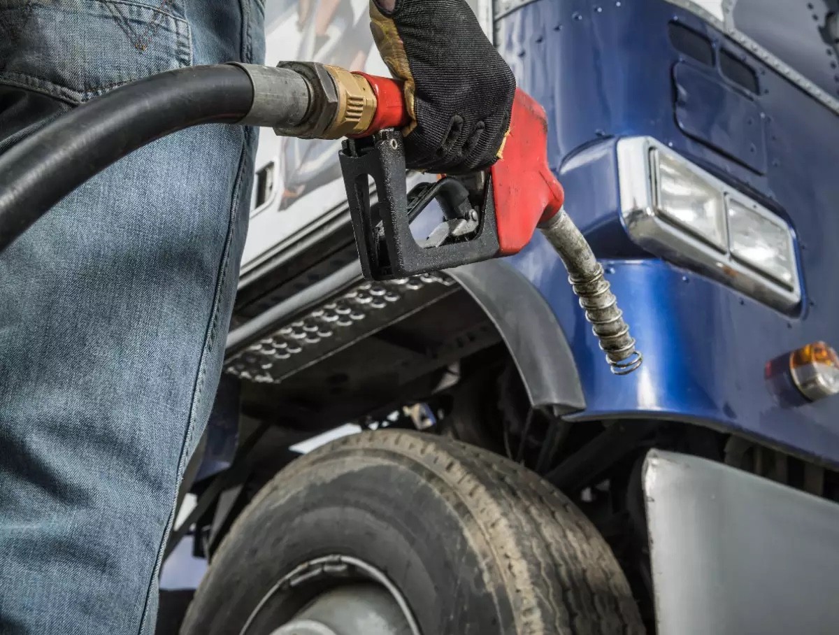 RS adere à proposta federal para reduzir preço do diesel e prevê impacto de R$ 96,6 milhões