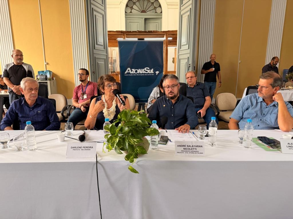 Azonasul reúne lideranças em Rio Grande para discutir concessão rodoviária, crise na Santa Casa e pautas regionais