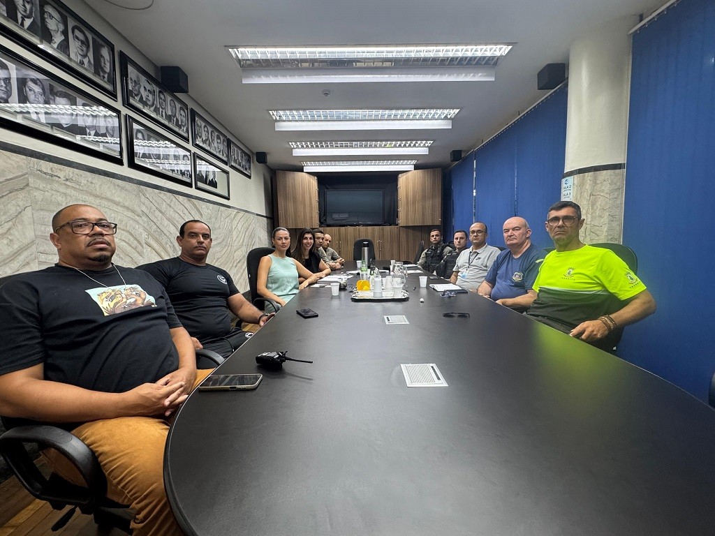 Autoridades de segurança realizam planejamento para o show do cantor Dilsinho durante o Festimar