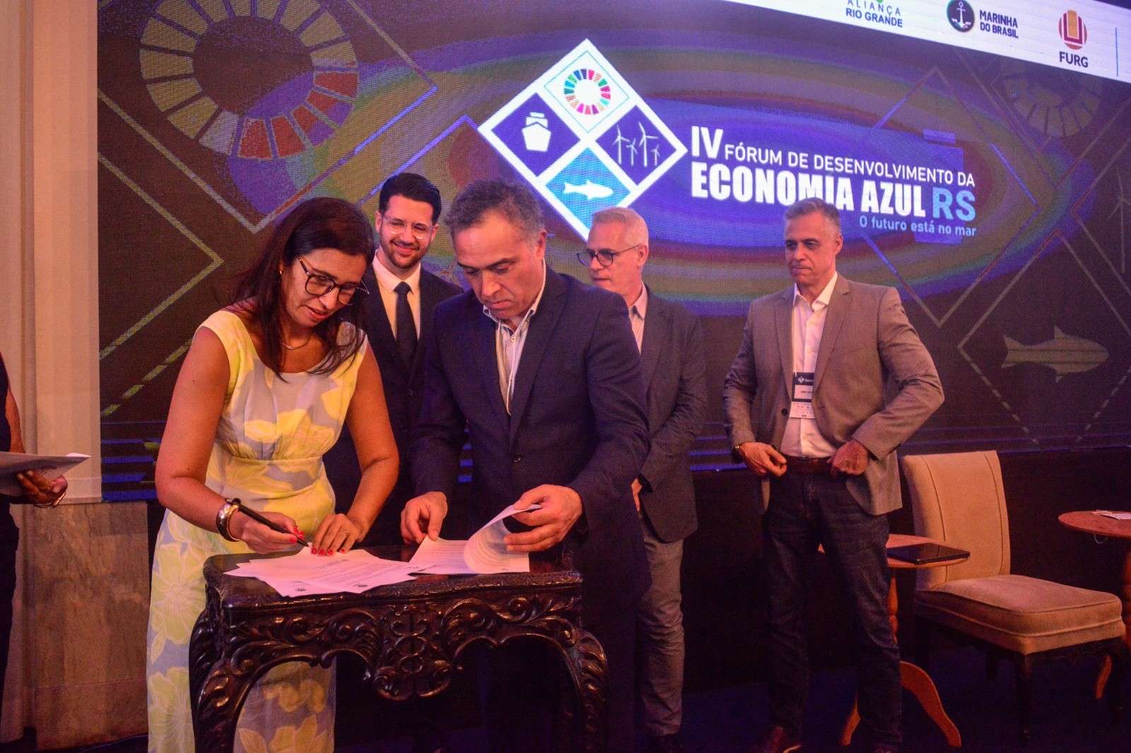 Acordo entre FURG e instituição portuguesa fortalece cooperação acadêmica e científica