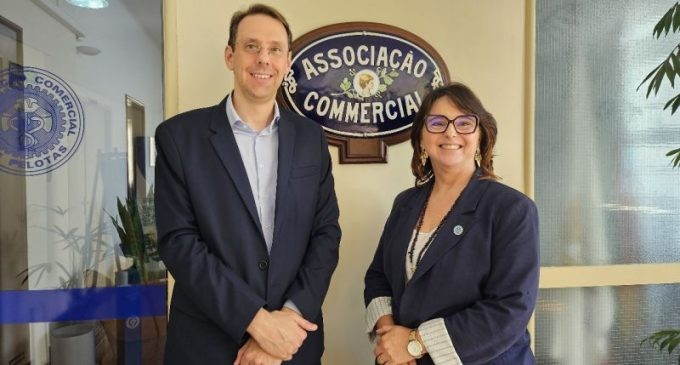 Elisa Gioielli é a nova presidente da Associação Comercial de Pelotas