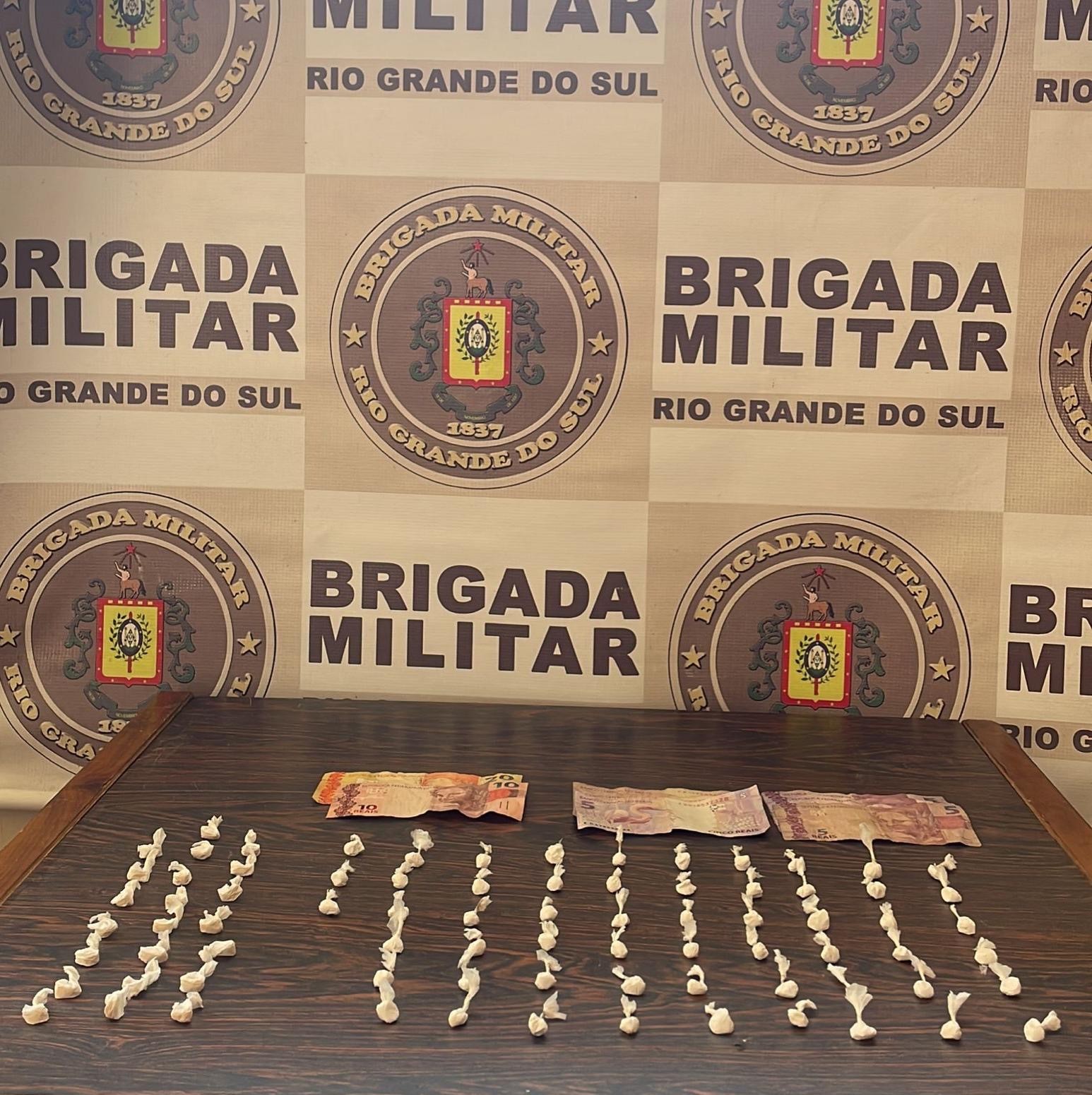 Homem é preso por tráfico de drogas no bairro Ferrari, em São José do Norte