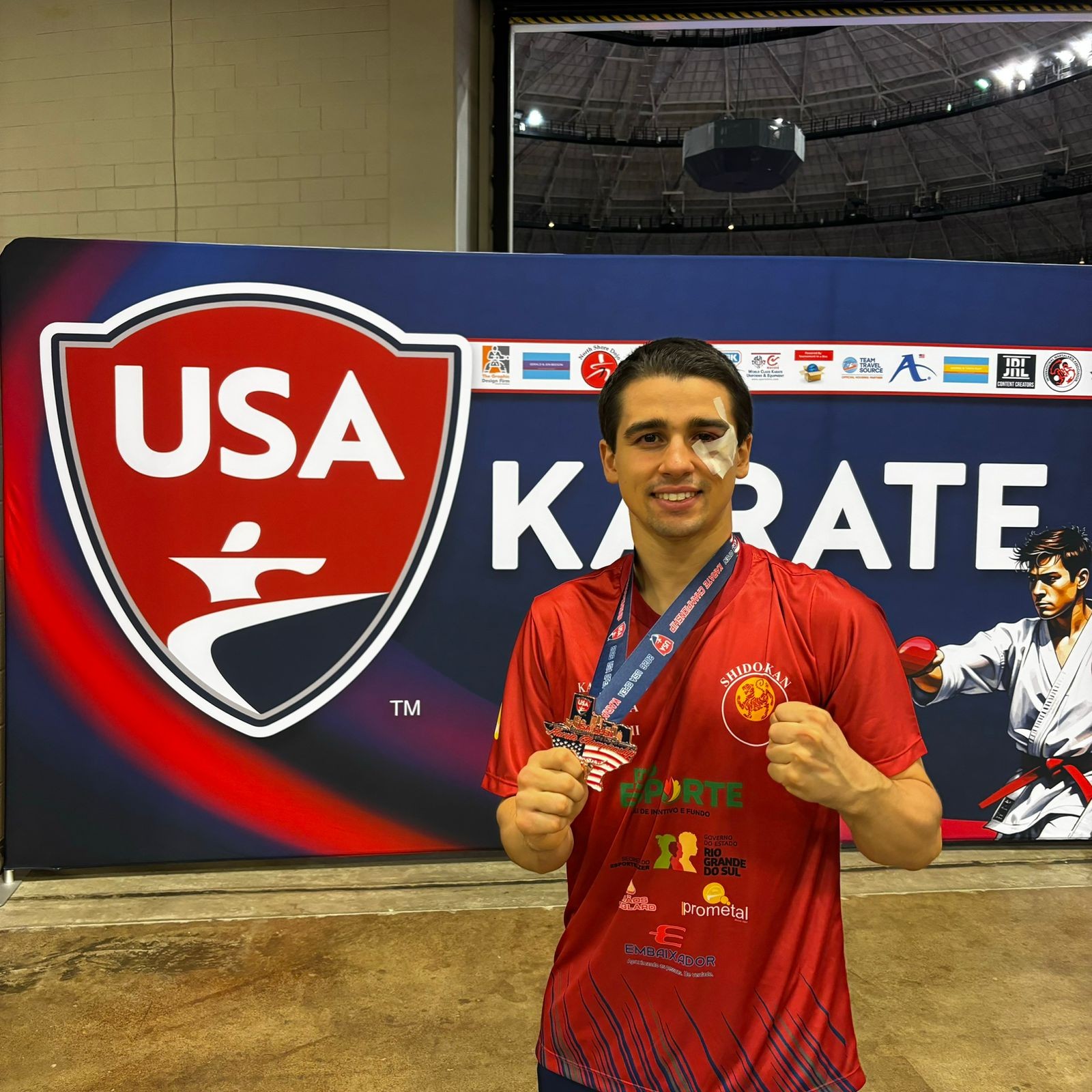 Karateca pelotense consegue medalha em competição nos Estados Unidos