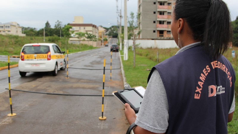 Detran-RS amplia oferta de exames práticos de direção no mês de abril