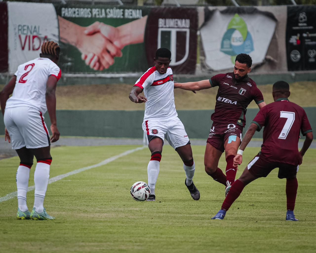 Brasil perde para o Blumenau pela Série D