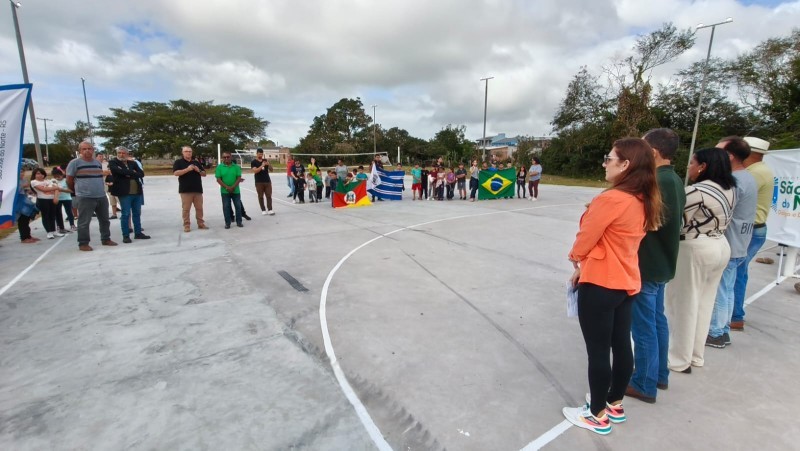 São José do Norte entrega quadra poliesportiva para comunidade de Bujuru