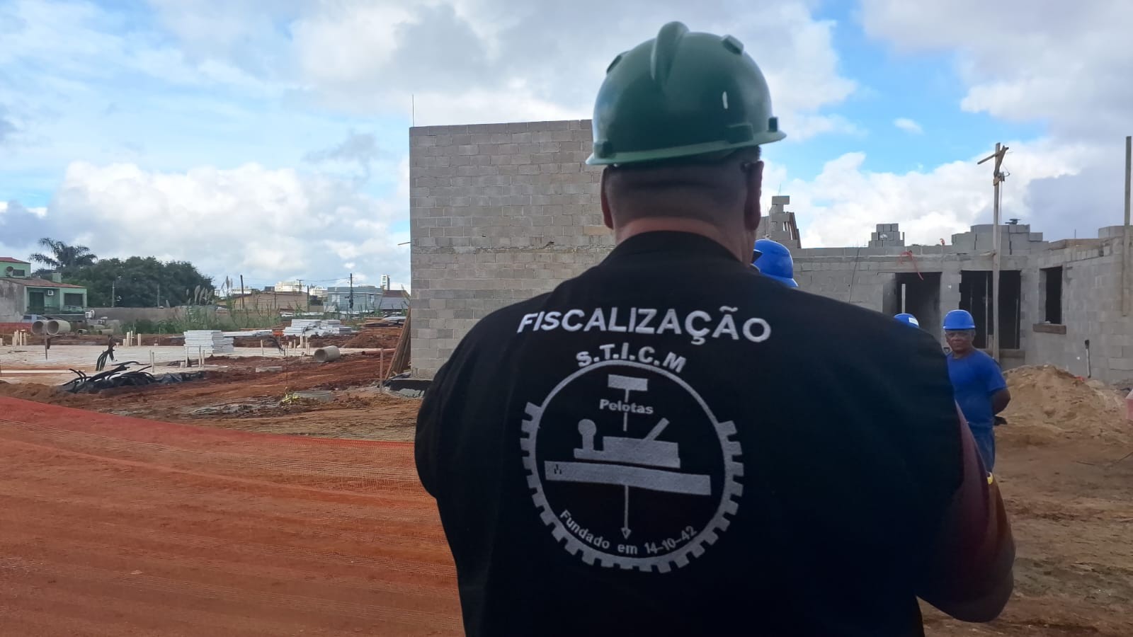 Fiscalização encontra indícios de trabalho análogo à escravidão em canteiro de obras em Pelotas