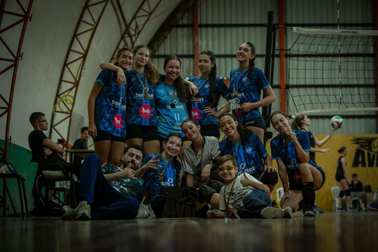 Vôlei Rio Grande conquista pódio no Sub-18 feminino e título invicto no masculino na Liga Gaúcha